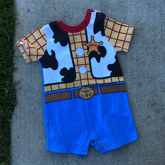 woody romper